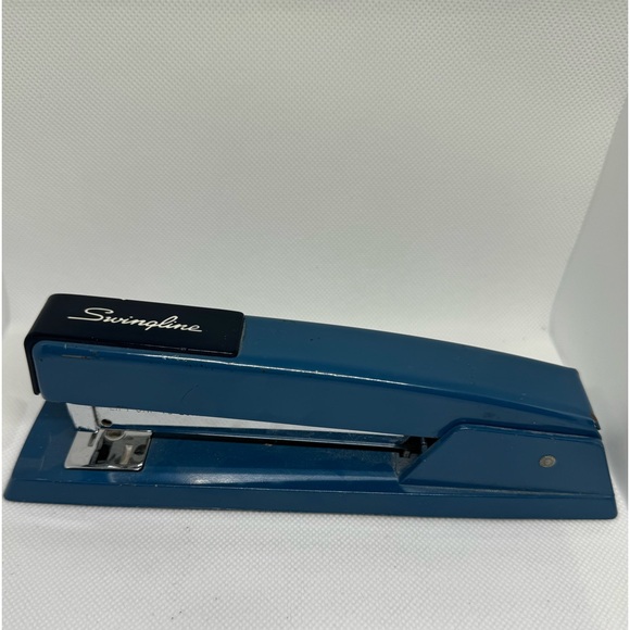 Vintage Swingline Stapler blue 9" in Length - Picture 4 of 7
